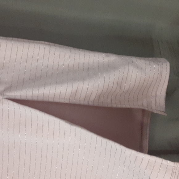 Emi & Joe Pencil Skirt Size Medium - Picture 4 of 6